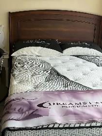 RICH BROWN FINISH SOLID WOOD BED FLOOR MODEL (QUEEN) - Photo 6