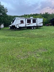 2022 East To West Alta Camper 2800 BKH - Photo 2