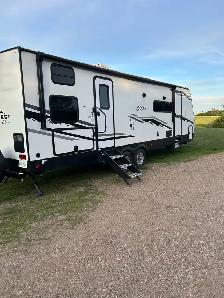 2022 East To West Alta Camper 2800 BKH - Photo 3