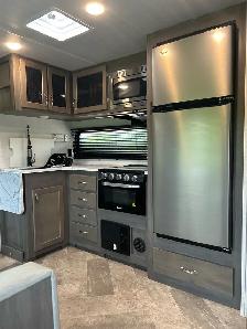 2022 East To West Alta Camper 2800 BKH - Photo 9