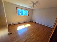 Spacious Classic 2 BR Apartment-Haist St Fonthill - Photo 4