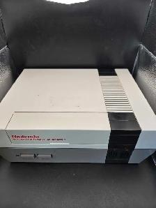NINTENDO ENTERTAINMENT SYSTEM W/ACC