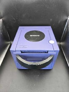 NINTENDO GAMECUBE PURPLE W/ACC - Photo 2