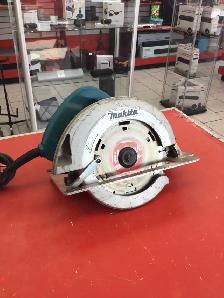 Scie circulaire Makita
