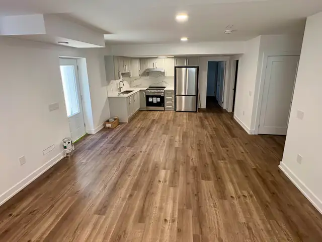 Beautiful 2 Bedroom Basement Apartment