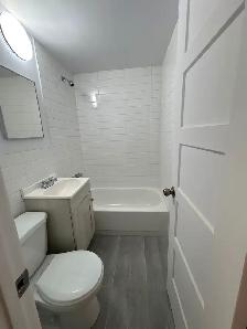 Rosemont, 4 1/2 ,Renove au Complet  Chauffage Eau Chaude Inclus - Photo 3