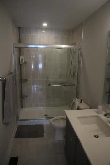 PRIVATE ROOM WITH PRIVATE WASHROOM IN SHARED TOWNHOUSE - Photo 4