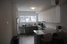 PRIVATE ROOM WITH PRIVATE WASHROOM IN SHARED TOWNHOUSE - Photo 8