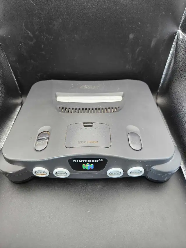 NINTENDO 64 CONSOLE W/ACC