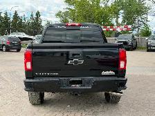 2017 Chevrolet Silverado 1500 High Country Crew Cab 4X4 - Photo 4