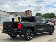 2017 Chevrolet Silverado 1500 High Country Crew Cab 4X4 - Photo 5