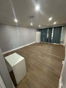 4 Bed 2 WR Mainfloor Rent - Lawrence/Markham - Available NOW - Photo 3