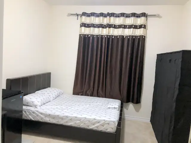 Ready to move:  Furnished Room All Inclusive main floor