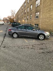 FOR SALE: 2011 Hyundai Sonata - Photo 2