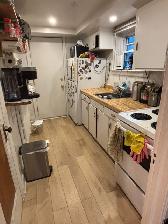 2 Bedroom in triplex for $1900 Aug 1 heat, water, yard - Photo 3