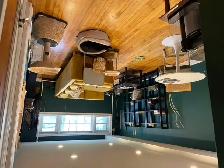 2 Bedroom in triplex for $1900 Aug 1 heat, water, yard - Photo 8