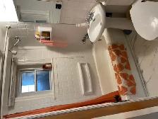 2 Bedroom in triplex for $1900 Aug 1 heat, water, yard - Photo 10