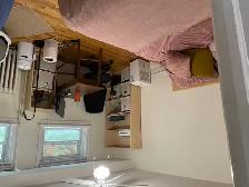 2 Bedroom in triplex for $1900 Aug 1 heat, water, yard - Photo 11