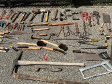 Large Assortment of Vintage & Modern Hand Tools ! - Photo 6