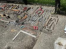 Large Assortment of Vintage & Modern Hand Tools ! - Photo 9