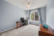 Bright & spacious 3 bdrm townhome with no rear neighbours - Photo 7