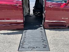 2017 Chrysler Pacifica TOURING-L-WHEELCHAIR VAN-POWER RAMP-35KMS - Photo 2