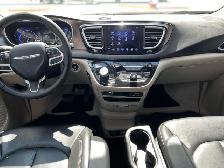 2017 Chrysler Pacifica TOURING-L-WHEELCHAIR VAN-POWER RAMP-35KMS - Photo 16
