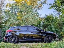 2017 FORD FOCUS SEL HATCHBACK AS-IS SALE! - Photo 2