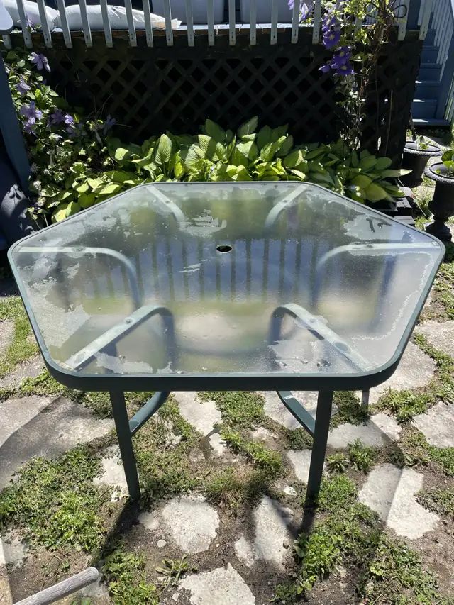 Outdoor Glass Patio Table (5 feet)