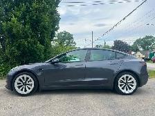 2022 Tesla Model 3 - Photo 3
