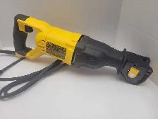 Dewalt DWE305 Reciprocating Saw - Photo 2