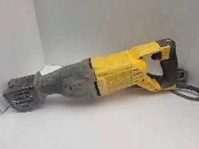 Dewalt DWE305 Reciprocating Saw