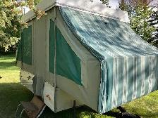 Vintage SPORTSCRAFT Tent Trailer - Photo 3