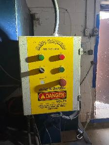 Metro AP-7227 Self-Contained Waste Compactor - Tested - Photo 9