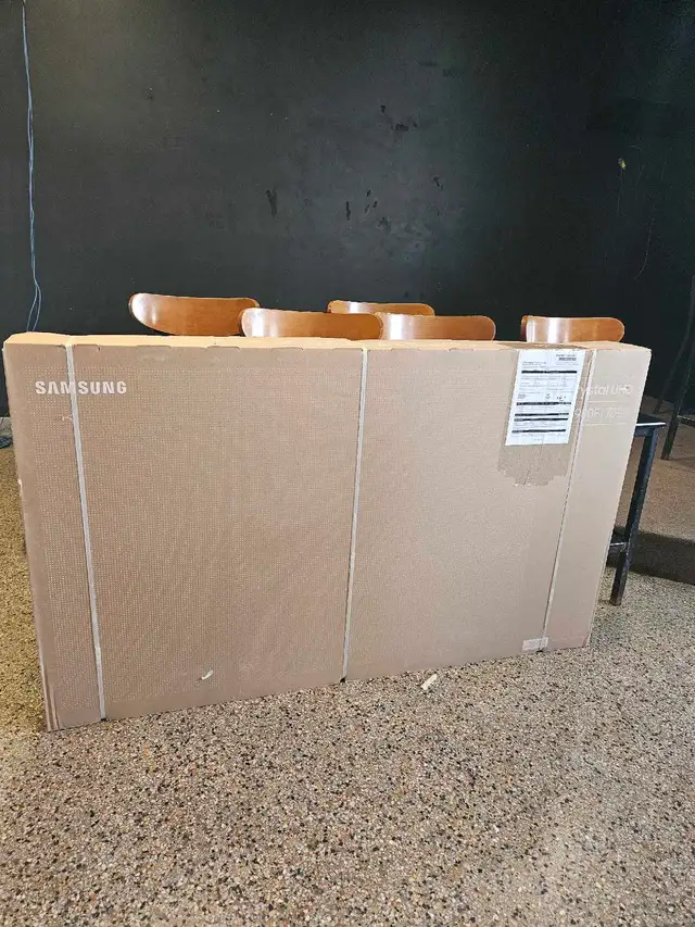 TV 70 inch brand new