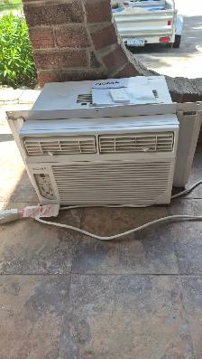 Air Conditioner - Photo 4
