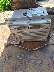 Air Conditioner - Photo 5