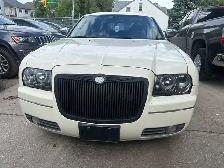 2010 Chrysler 300 Touring SEDAN NEW SAFETY CLEAN TITLE - Photo 5