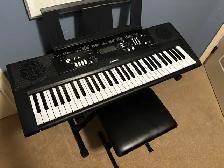 Yamaha EZ-220 Keyboard Package – INCLUDES Stand, Bench & Sustain - Photo 2