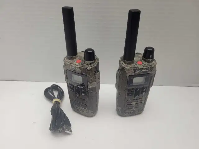 Cobra RX380TTC 2 Way Radio Walkie Talkies