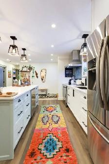 Fully Renovated 3 bed, 1 bath rancher with garage. - Photo 3