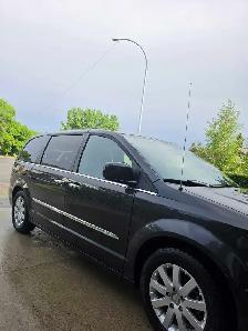 2011 town country van - Photo 3