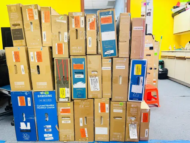 Gaming Monitors Available in Sale - 24', 27', 32', 34' & 49'