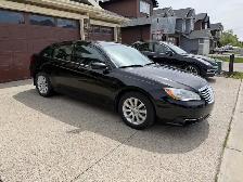 2014 Chrysler 200 - Photo 3