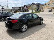 2014 Chrysler 200 - Photo 4