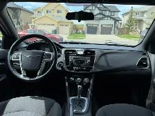 2014 Chrysler 200 - Photo 9