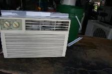 Air climatisé fonctionnel 5200 BTU Livraison possible