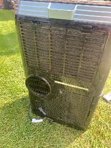 Portable air conditioner unit - Photo 2