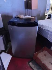 Small bar fridge(no freezer) Mint