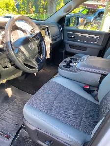 2017 Dodge Ram 1500 Crew Cab 4x4 - Photo 2